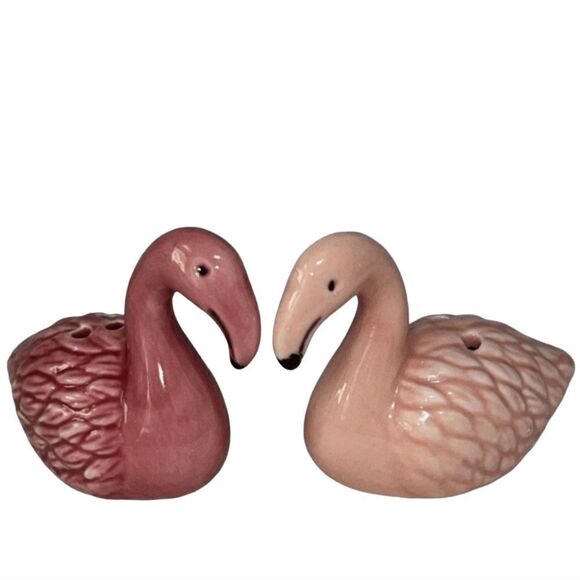 Mini Flamingos Salt and Pepper Shaker - Picture 2 of 3